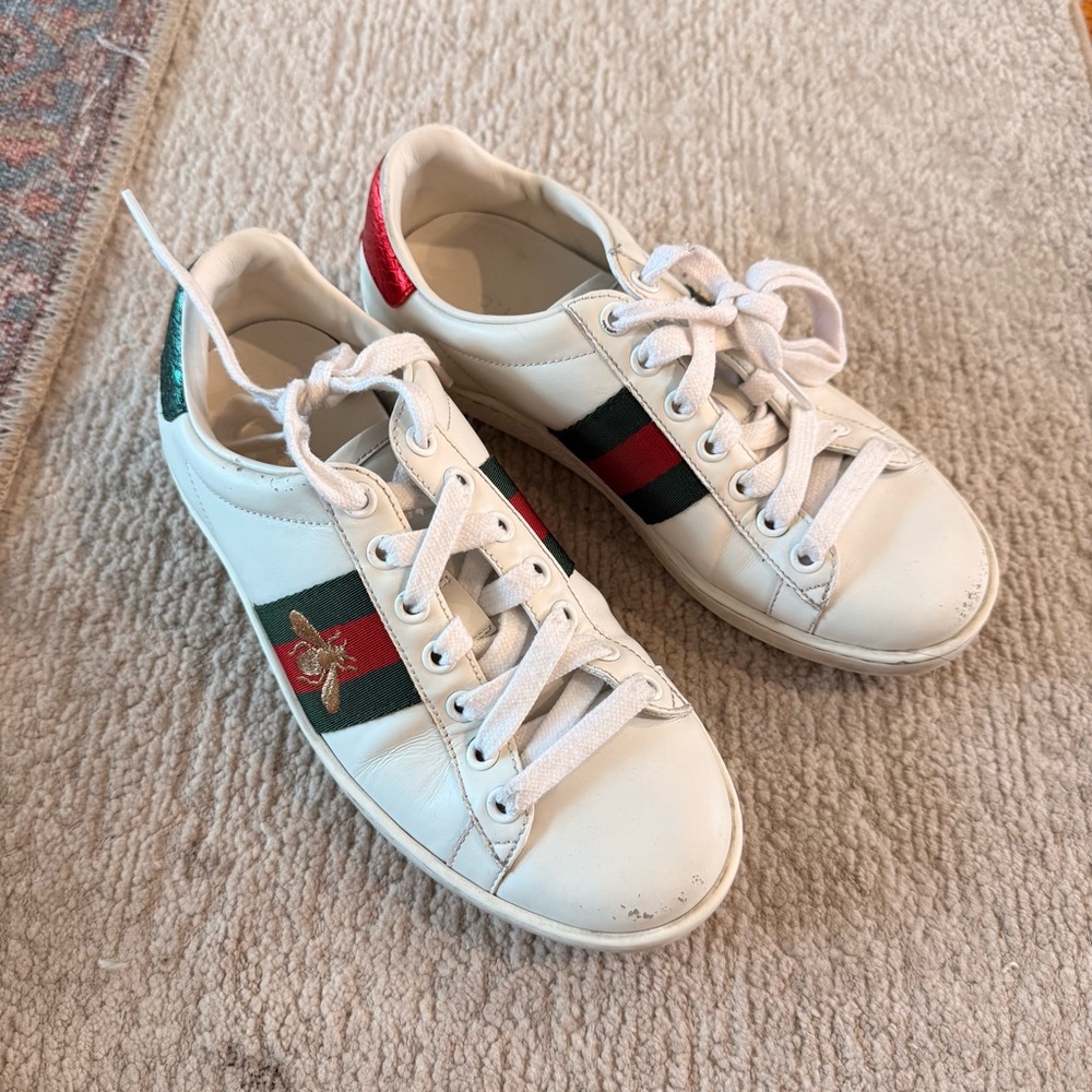 Gucci Leather Sneakers with Red & Green Stripe and Gold Bee Embroidery, Size 34 - Picture 6 of 6